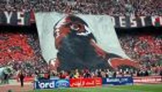 جمهور الإفريقي يحطم حافلة الفريق بعد الخروج من الكونفدرالية