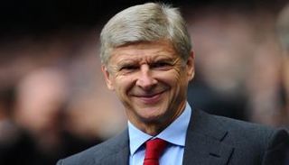 وفرة المهاجمين تغري فينجر بالمنافسة على كل البطولات