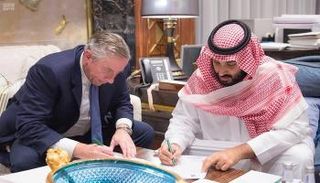 ولي العهد السعودي والدكتور كلاوس كلينفيلد الرئيس التنفيذي لمشروع نيوم