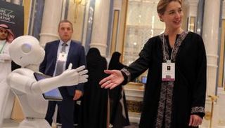 الروبوت يشارك في الفعاليات 