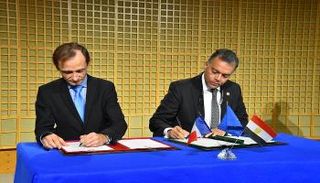 مراسم توقيع بعض التعاقدات بين مصر وفرنسا