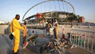 قطر تستبق التحقيق في "عبودية العمال" بلعبة تحسين الأجور