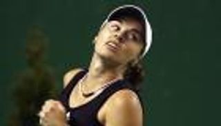 الأسطورة هينجيس تعتزل التنس مجددا