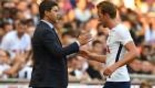 مدرب توتنهام يدرس استبعاد هاري كين من مواجهة يونايتد