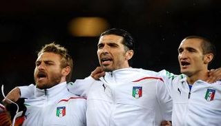 دي روسي: بوفون أسطورة لن تتكرر