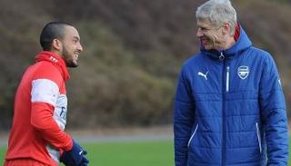 فينجر يحسم مصير والكوت