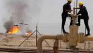 برلماني عراقي: عائلة بارزاني تهرب نفط سوريا إلى تركيا