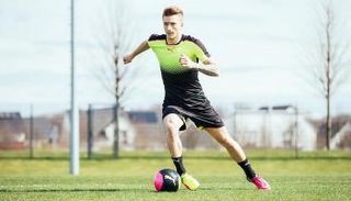 ماركو ريوس في أحد حملاته الدعائية لبوما