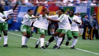 هيئة الرياضة السعودية تخاطب يوفنتوس لتكريم أنور