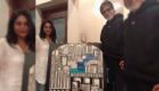 أميتاب باتشان يتلقى هدية مميزة من شيفالي شاه