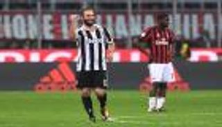 ثنائية هيجوايين تقود يوفنتوس للفوز على ميلان 