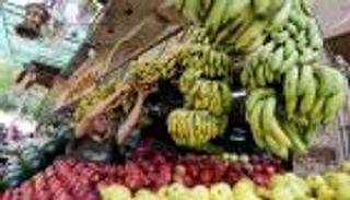 محلول بيكربونات الصوديوم يخلص التفاح من المبيدات الحشرية