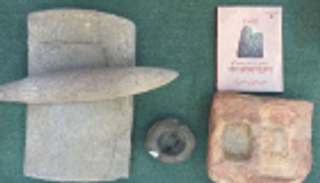 سعودي يسلم قطعا أثرية تنفيذا لوصية شقيقه المتوفى