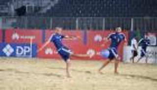 أبيض الشواطئ ينهي استعداداته لكأس القارات