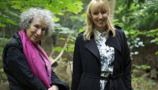 مُصممة "غابة المستقبل" مع الكندية مارجريت آتوود 