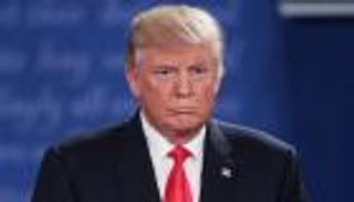 ترامب يطلب ضم كلينتون لتحقيقات انتخابات الرئاسة