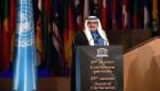 بالصور.. حمدان بن راشد يفتتح قاعة اليونسكو الرئيسية في باريس