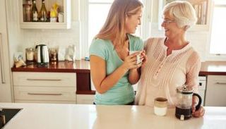 الحياة مع الأم يؤثر على الإخصاب