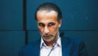 حفيد البنا يستقوي بـ"جماعته" لمواجهة فضيحة الاغتصاب