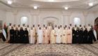 الوزراء يؤدون اليمين الدستورية أمام محمد بن راشد ومحمد بن زايد