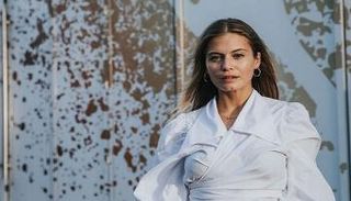 إطلالة راقية وعصرية