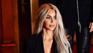 نجمة برنامج الواقع الأمريكي كيم كاردشيان