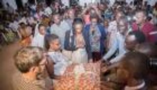 لمّ شمل أب وابنته بعد 23 سنة من مذبحة في رواندا