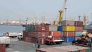 مصر تثبت الدولار الجمركي عند 16 جنيها طوال نوفمبر