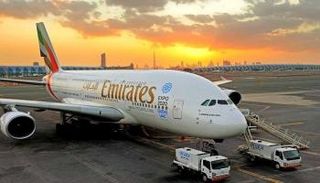طيران الإمارات تكشف عن ملصق لإكسبو 2020 دبي