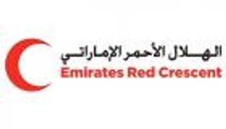 الهلال الأحمر الإماراتي يقدم مساعدات غذائية لأهالي المكلا