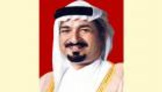 حاكم عجمان يشارك أبناء الوطن في احتفالية رفع علم الإمارات