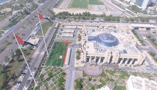 العلم الإماراتي في يومه.. خفاقا يروي أسرار المنعة والنماء