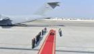 وصول جثمان الشهيد عبدالله أحمد الحوسني إلى الإمارات