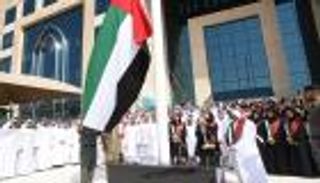 "الموارد البشرية والتوطين" و"تنمية المجتمع" تحتفلان بيوم العلم