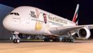بالصور.. طيران الإمارات ترحب بالطائرة A380 رقم 100 في أسطولها