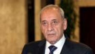 بري يقطع زيارته لمصر عائدا إلى لبنان بعد استقالة الحريري