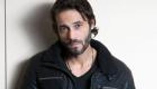 يوسف الشريف يخضع لعملية جراحية بالعمود الفقري