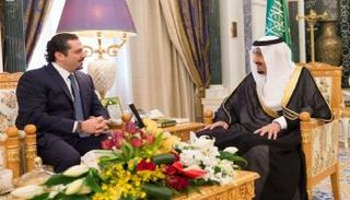 العاهل السعودي ورئيس الوزراء اللبناني المستقيل ـ أرشيفية ـ