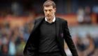 وست هام يقيل مدربه بيليتش