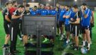 الهلال يستعد لليابانيين بالأجهزة الذكية