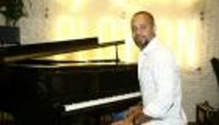 ميشال فاضل يقدم أروع مقطوعاته في "الموسيقى العربية" بالقاهرة