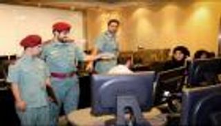 شرطة أبوظبي تعين طفلا "ضابطا" لمدة يوم