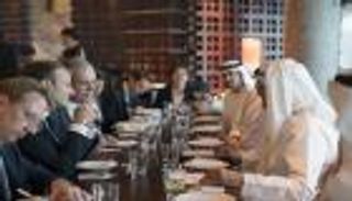 محمد بن زايد يبحث مع الرئيس الفرنسي القضايا الإقليمية والدولية