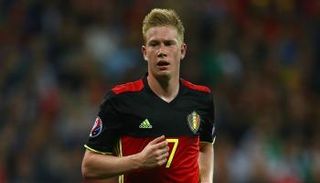 مدرب بلجيكا: دي بروين يمكنه الوصول لمستوى ميسي وكريستيانو