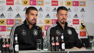 فاجنر وخضيرة يسخران من تقنية الفيديو المساعد