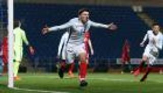 أرسنال يستهدف التعاقد مع ابن عم أسطورة ليفربول