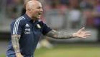 مدرب الأرجنتين يتمنى الابتعاد عن إسبانيا في المونديال