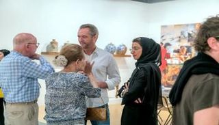 نورة الكعبي، وزيرة الثقافة الإماراتية تزور "فن أبو ظبي"