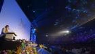 بالصور.. نجوم بوليوود يزينون افتتاح مهرجان كلكتا السينمائي