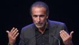 مسلمو فرنسا يتبرأون من إجرام حفيد البنا: "حاكموه سريعا"